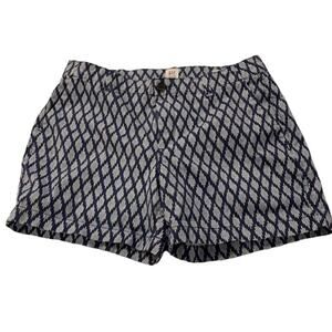 Gap city shorts button zip front size 8. Geometric navy and white pattern‎
